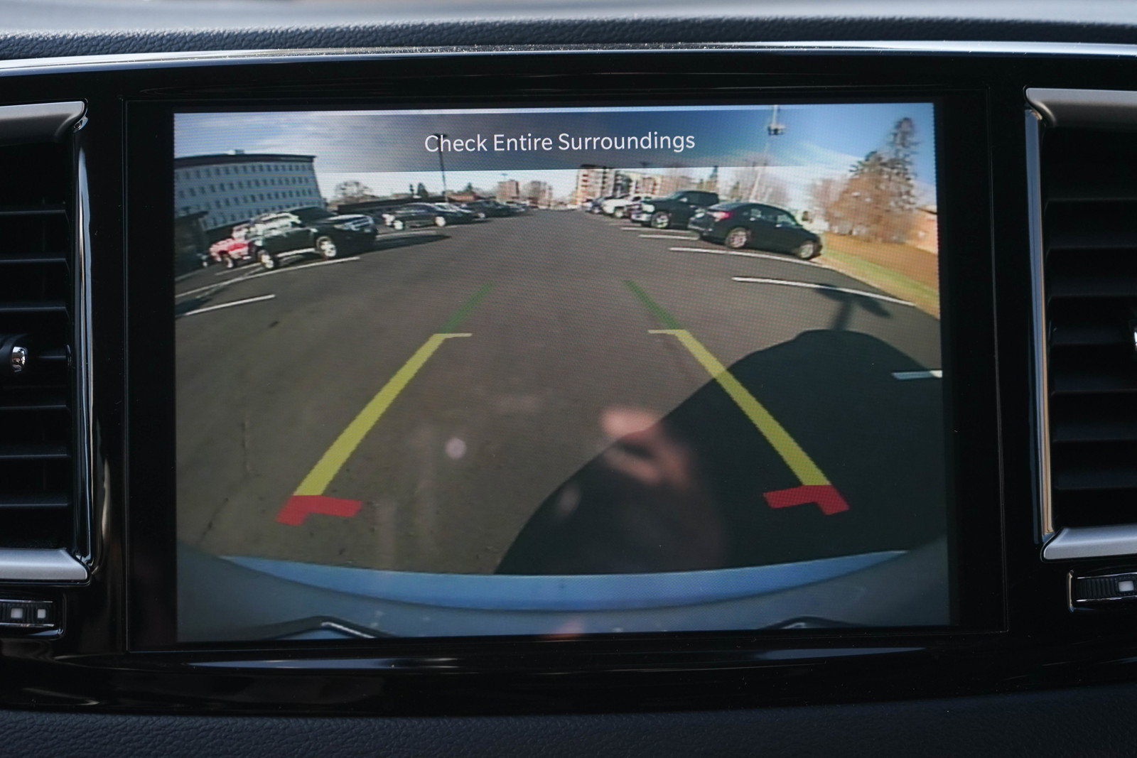 Used 2024 Chrysler Pacifica Touring-L image 16