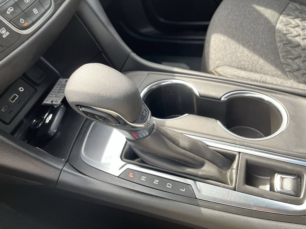 Used 2024 Chevrolet Equinox LT w/ LPO, Floor Liner Package FWD image 19