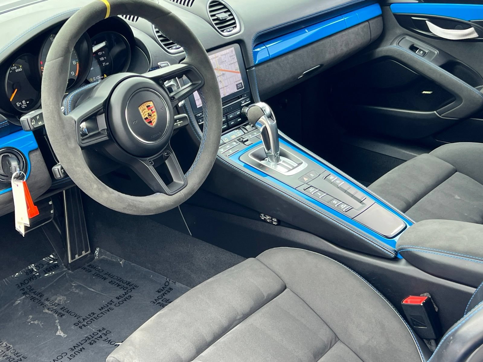 Used 2023 Porsche 718 Cayman GT4 RWD image 4