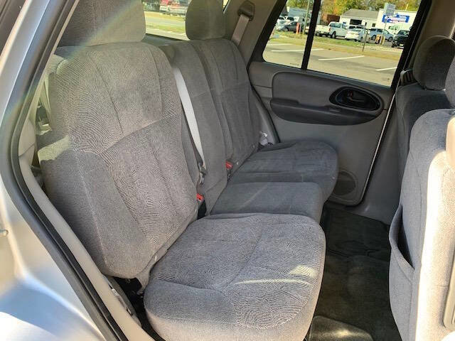 Used 2004 Chevrolet TrailBlazer LS w/ LS Preferred Equipment Group image 25