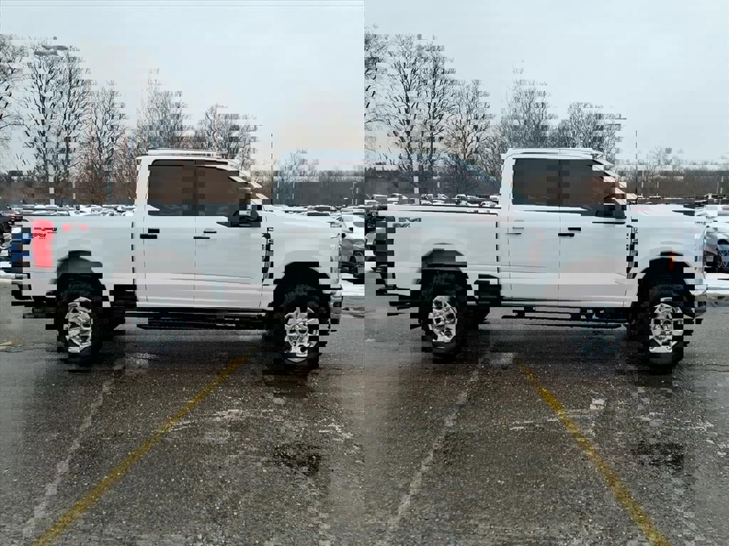 Used 2024 Ford F250 XLT w/ FX4 Off-Road Package image 9