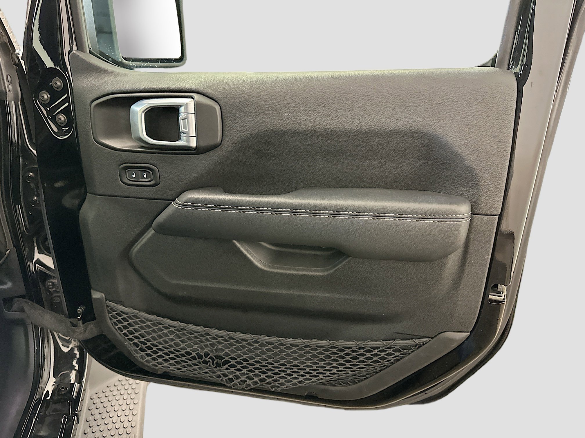 Used 2022 Jeep Wrangler Sahara w/ Cold Weather Group image 33