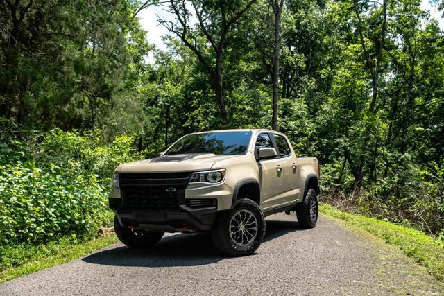 Used 2022 Chevrolet Colorado ZR2 AWD/4WD image 2