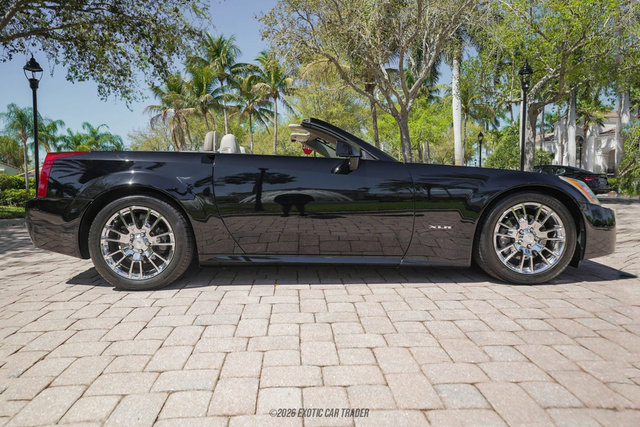 Used 2004 Cadillac XLR image 9