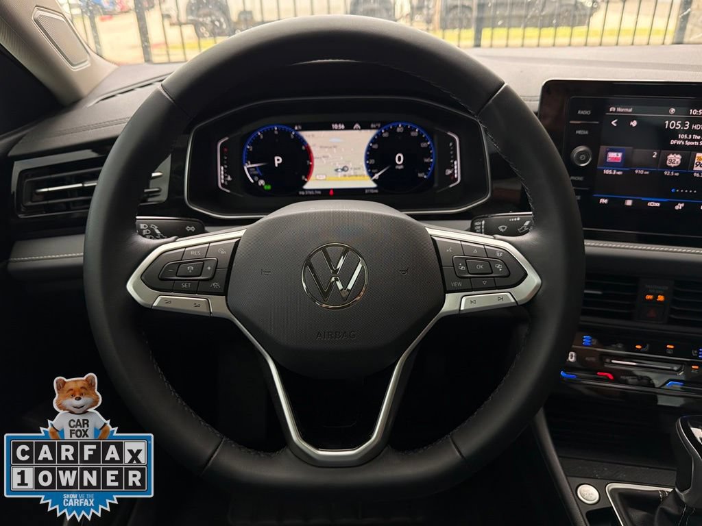Used 2025 Volkswagen Jetta SEL FWD image 11
