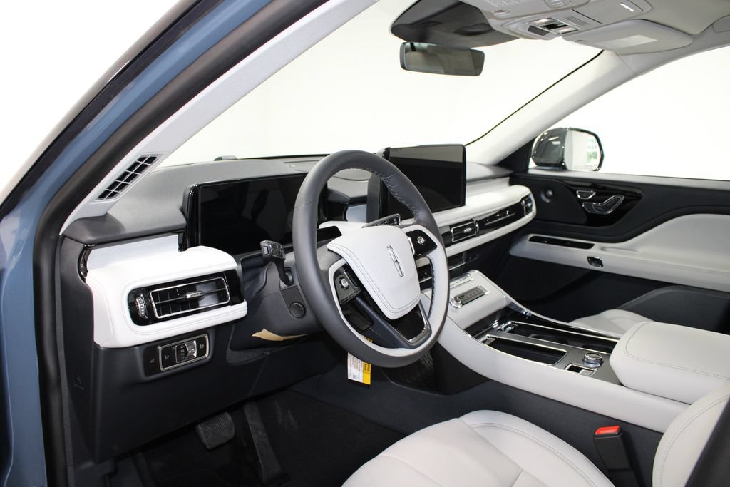 New 2026 Lincoln Aviator Reserve w/ Illumination Package RWD image 16