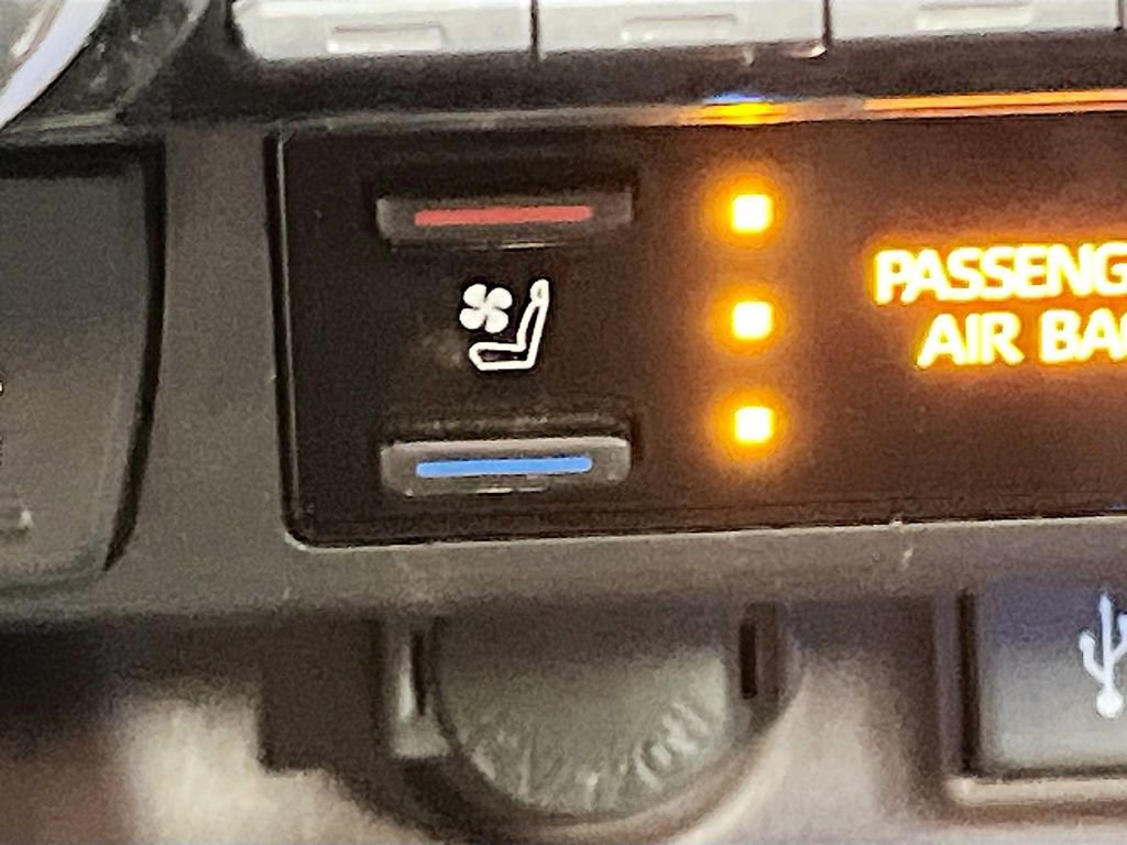 Used 2022 Toyota RAV4 Limited w/ Limited Grade Weather Package image 20