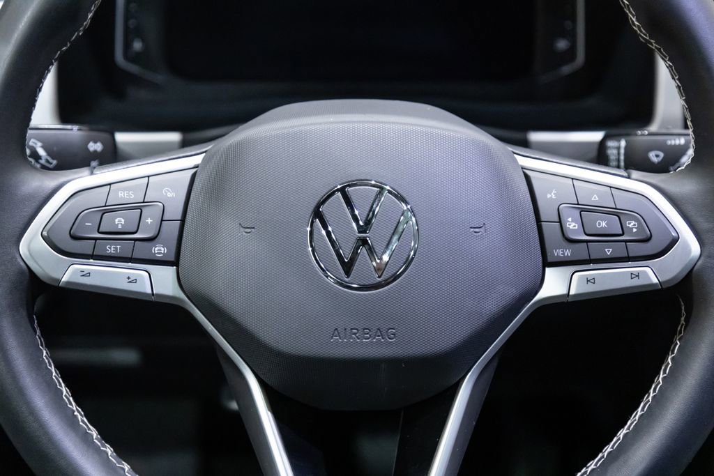 Used 2023 Volkswagen Atlas Cross Sport SE w/ Panoramic Sunroof Package image 16