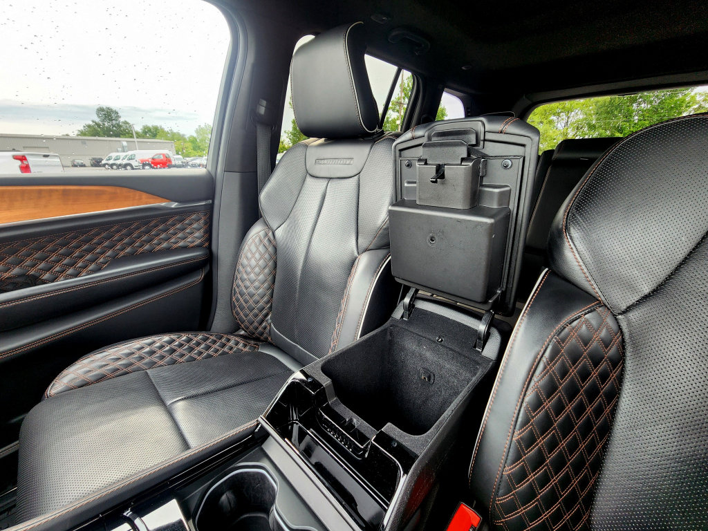 Used 2022 Jeep Grand Cherokee Summit AWD/4WD image 39