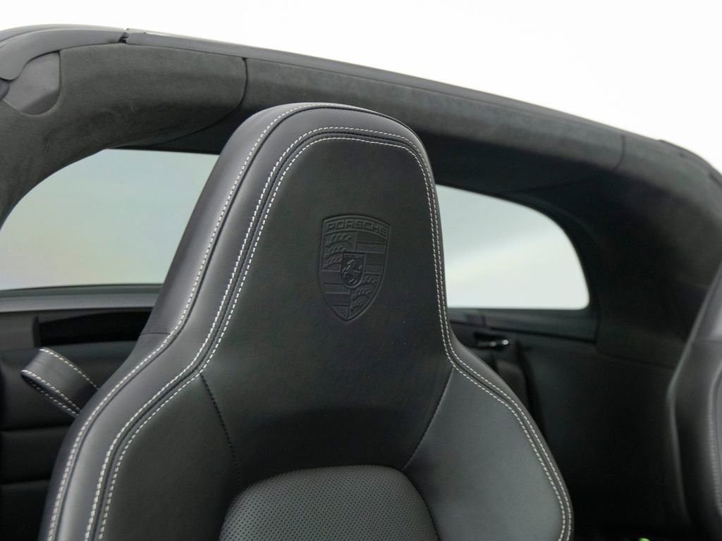 Certified 2022 Porsche 911 Targa 4S AWD/4WD image 40
