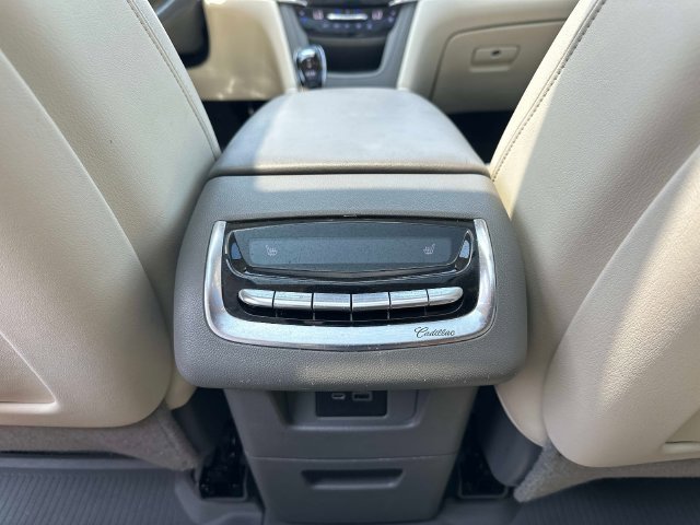 Used 2020 Cadillac XT6 Premium Luxury AWD/4WD image 18