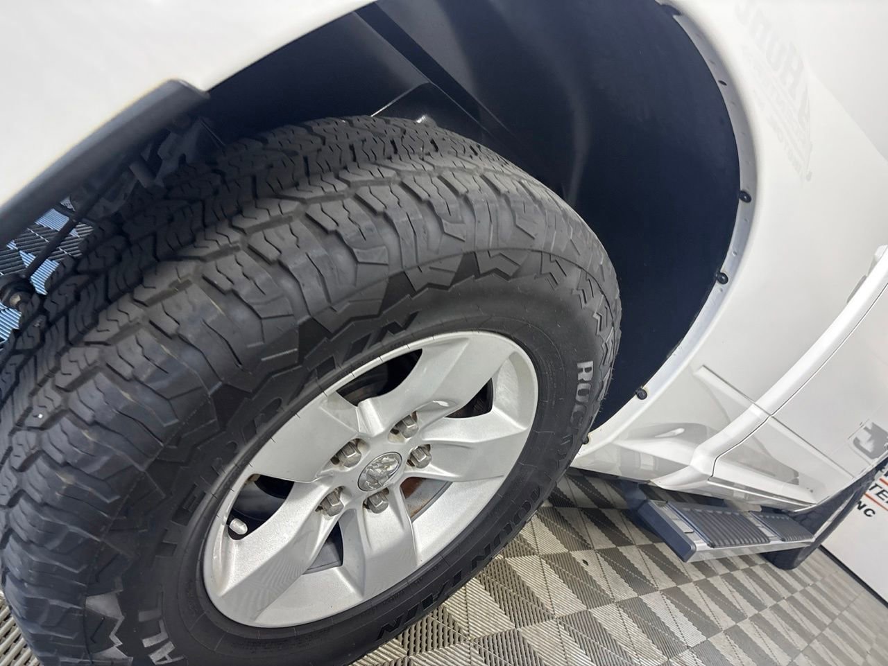 Used 2019 RAM 1500 Classic SLT RWD image 29