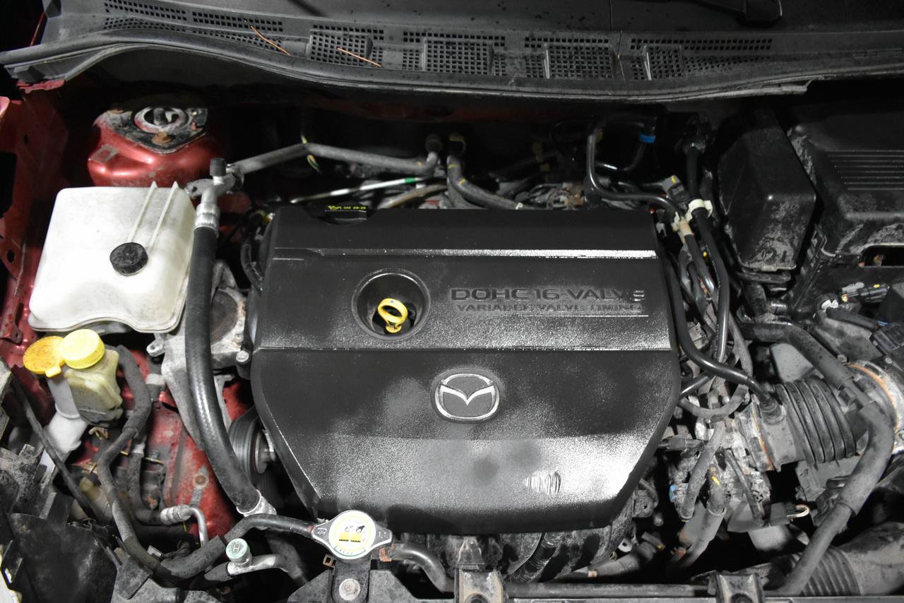 Used 2014 MAZDA MAZDA5 Touring FWD image 8