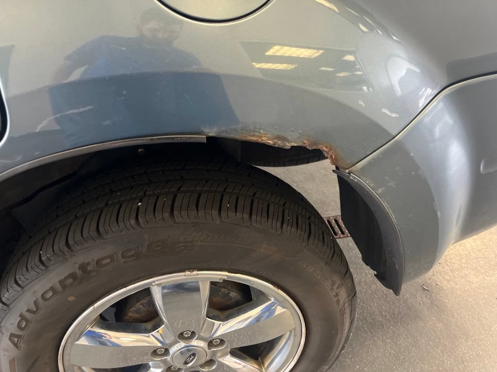 Used 2010 Ford Escape Limited FWD image 10