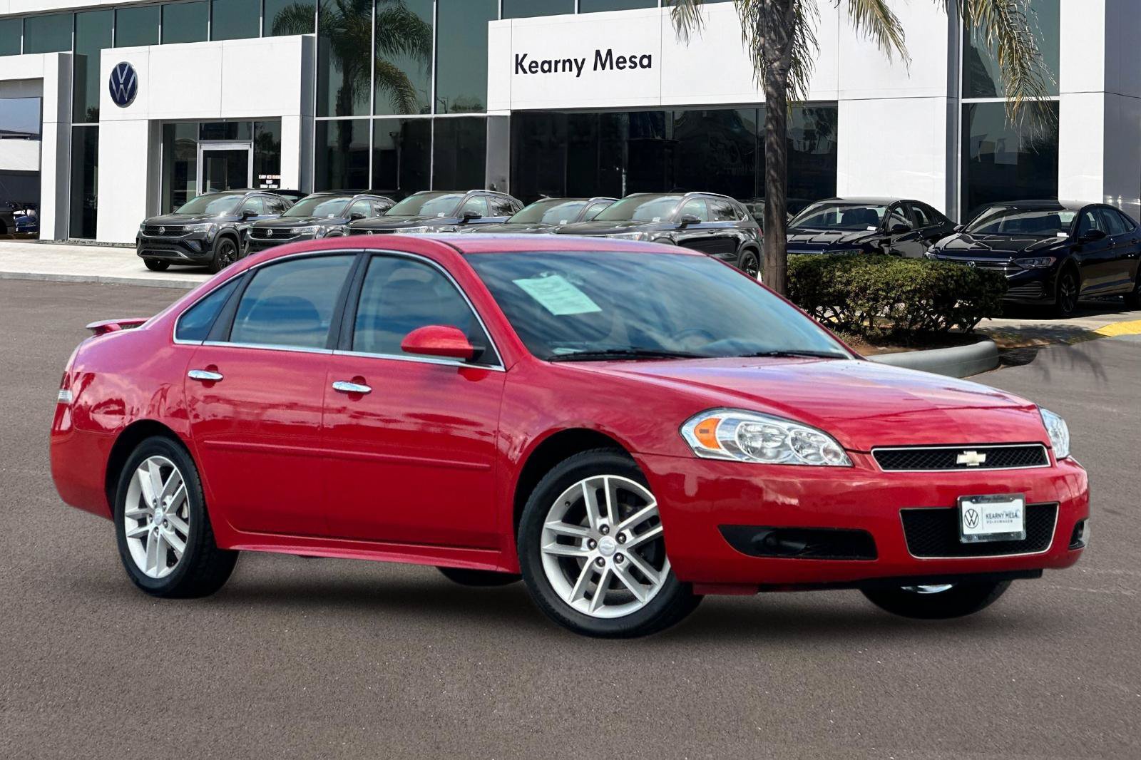 Used 2013 Chevrolet Impala LTZ FWD image 2