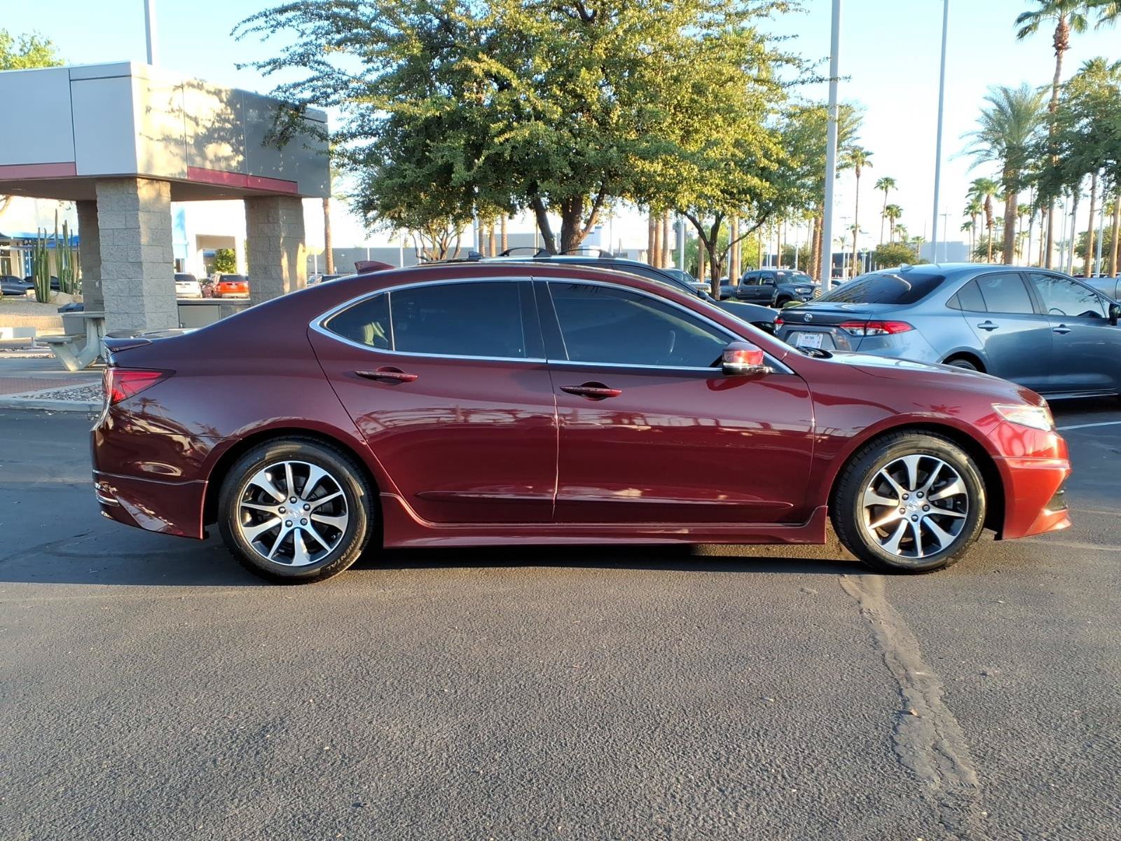 Used 2015 Acura TLX w/ Technology Package FWD image 3