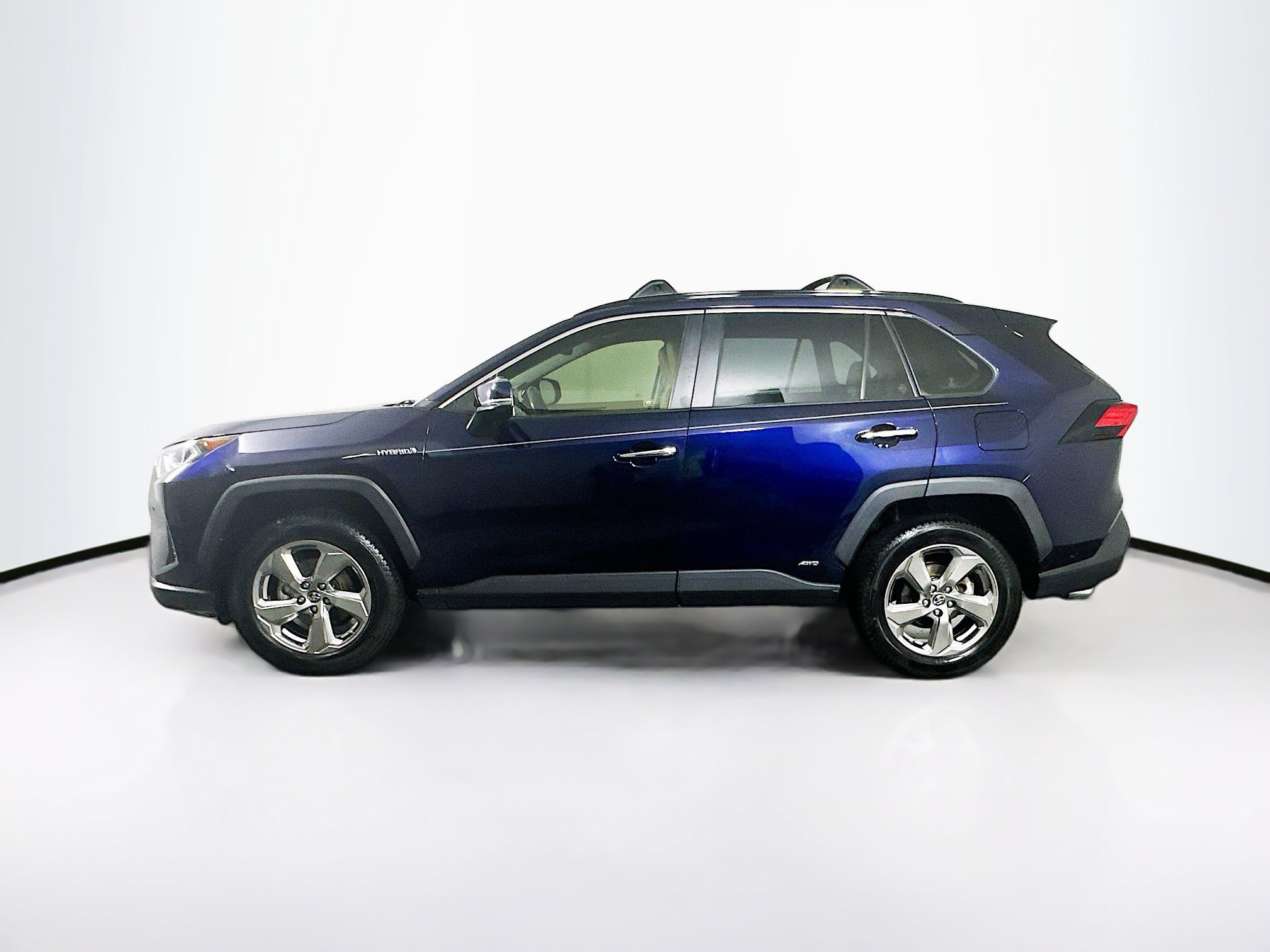 Used 2019 Toyota RAV4 Limited image 4