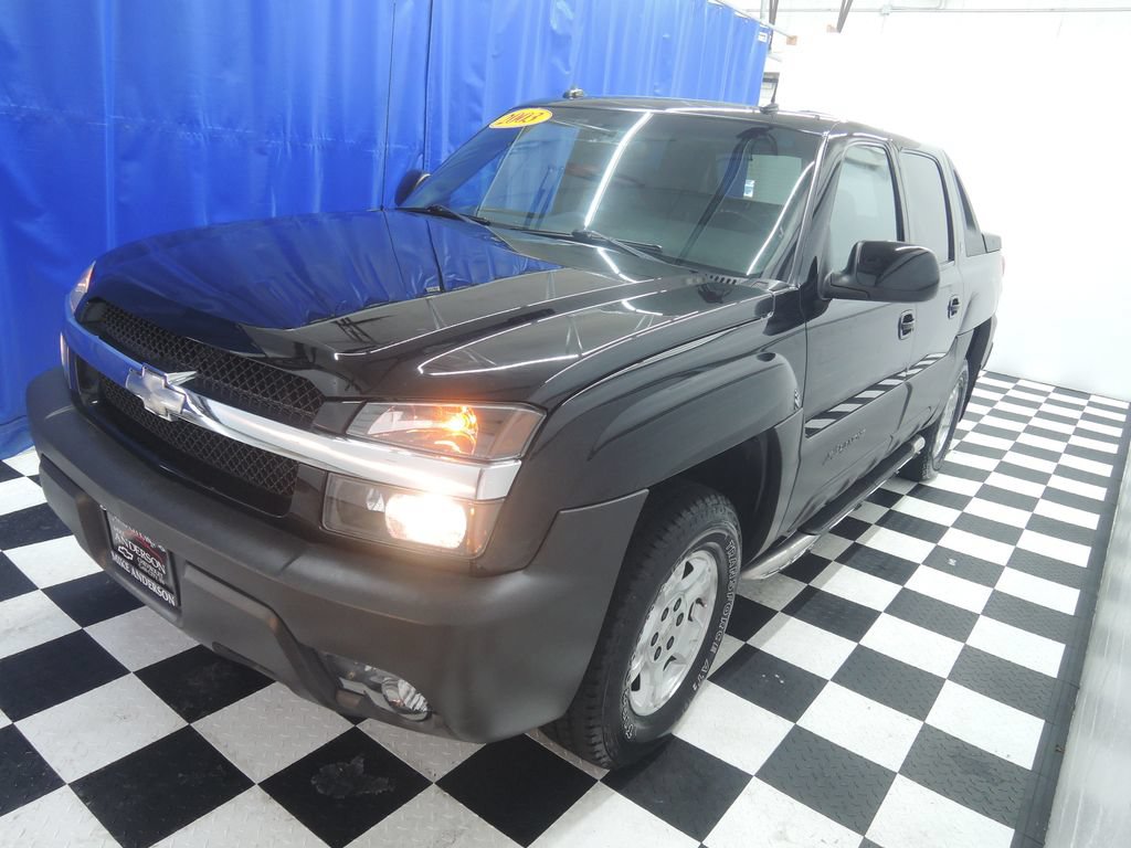Used 2003 Chevrolet Avalanche 4x4 w/ The North Face Edition image 3