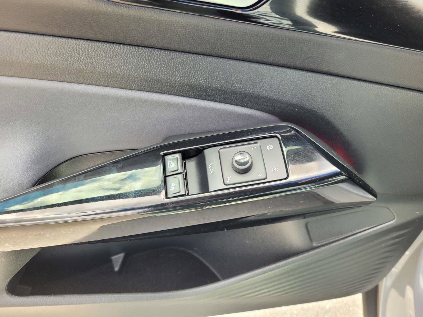 Certified 2022 Volkswagen ID.4 Pro AWD/4WD image 24