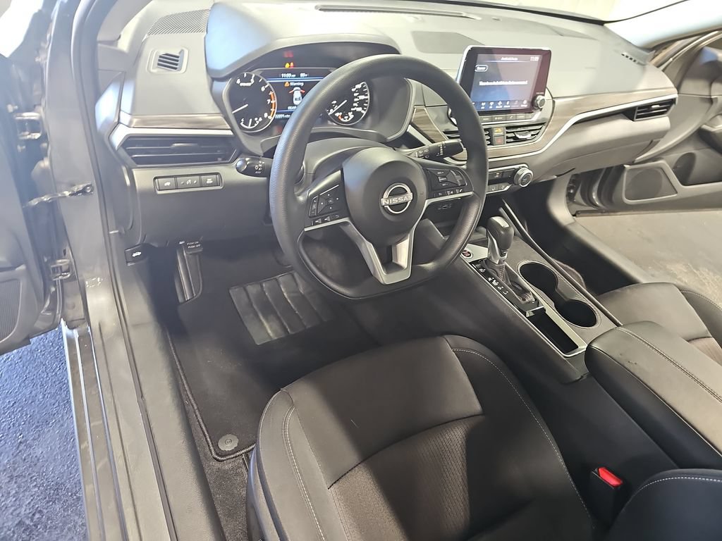 Certified 2025 Nissan Altima 2.5 SV FWD image 15