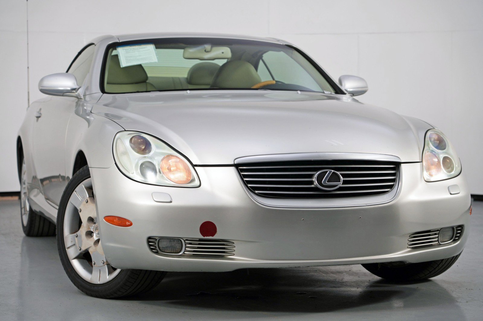 Used 2002 Lexus SC 430 Convertible image 2