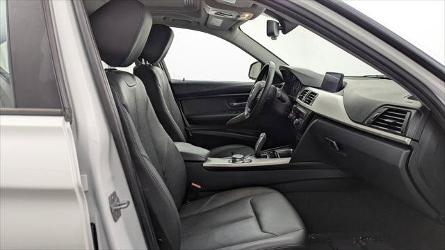 Used 2018 BMW 320i xDrive Sedan AWD/4WD image 19