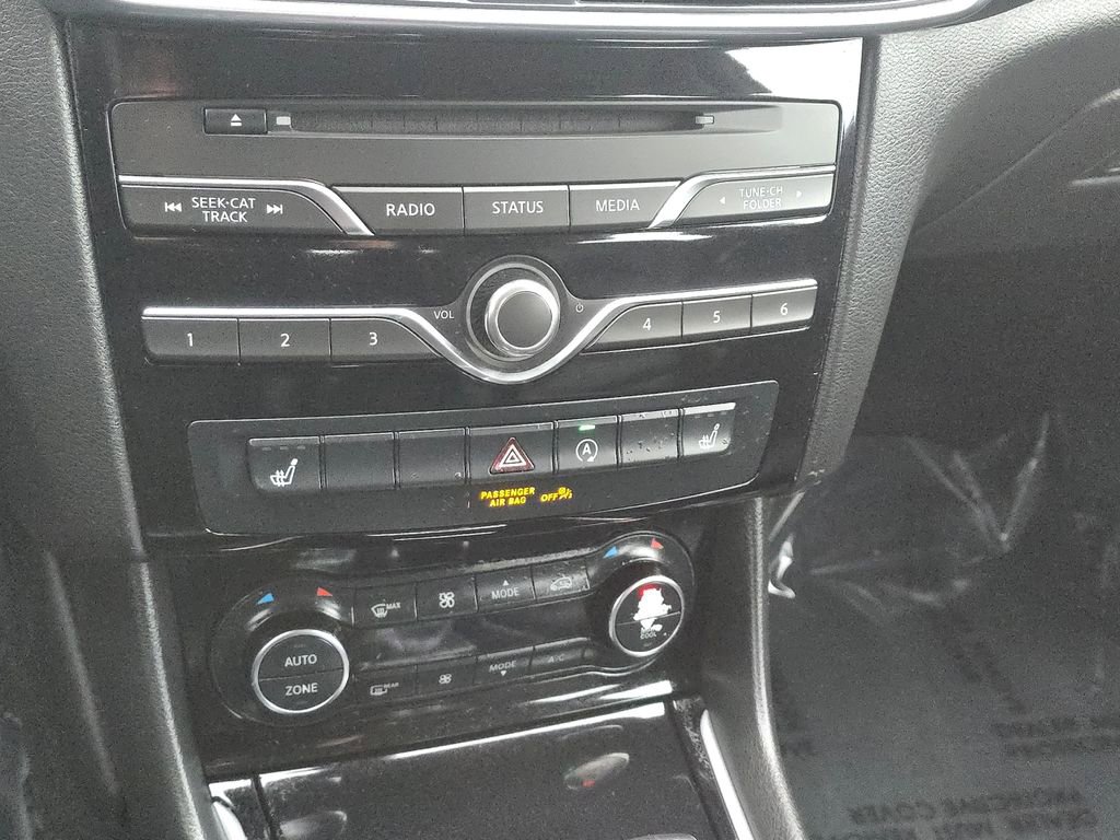 Used 2018 INFINITI QX30 Premium w/ Cargo Package image 23
