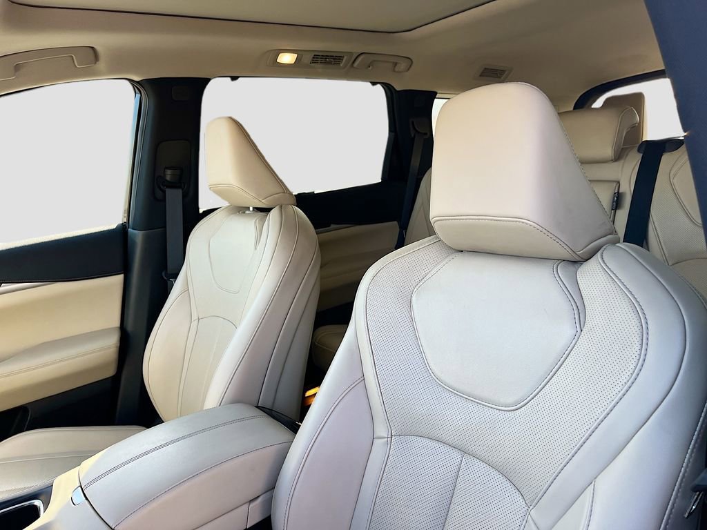 Used 2023 INFINITI QX60 Sensory w/ Vision Package AWD/4WD image 22