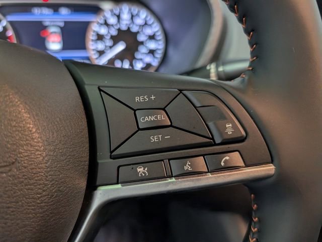 Used 2025 Nissan Sentra SR FWD image 17