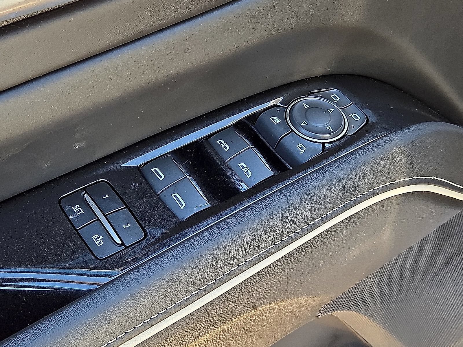 Used 2024 Cadillac Escalade Sport Platinum w/ LPO, ONYX Package AWD/4WD image 22