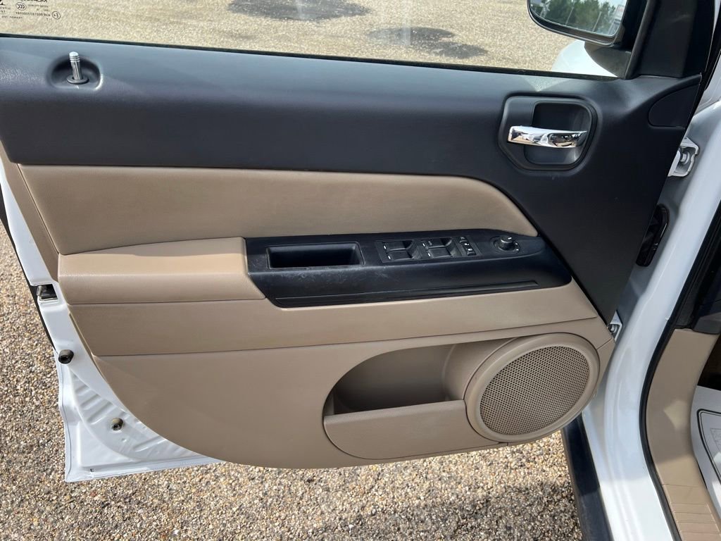 Used 2017 Jeep Compass Sport w/ Power Value Group image 24