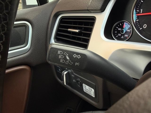 Used 2013 Volkswagen Touareg TDI AWD/4WD image 27