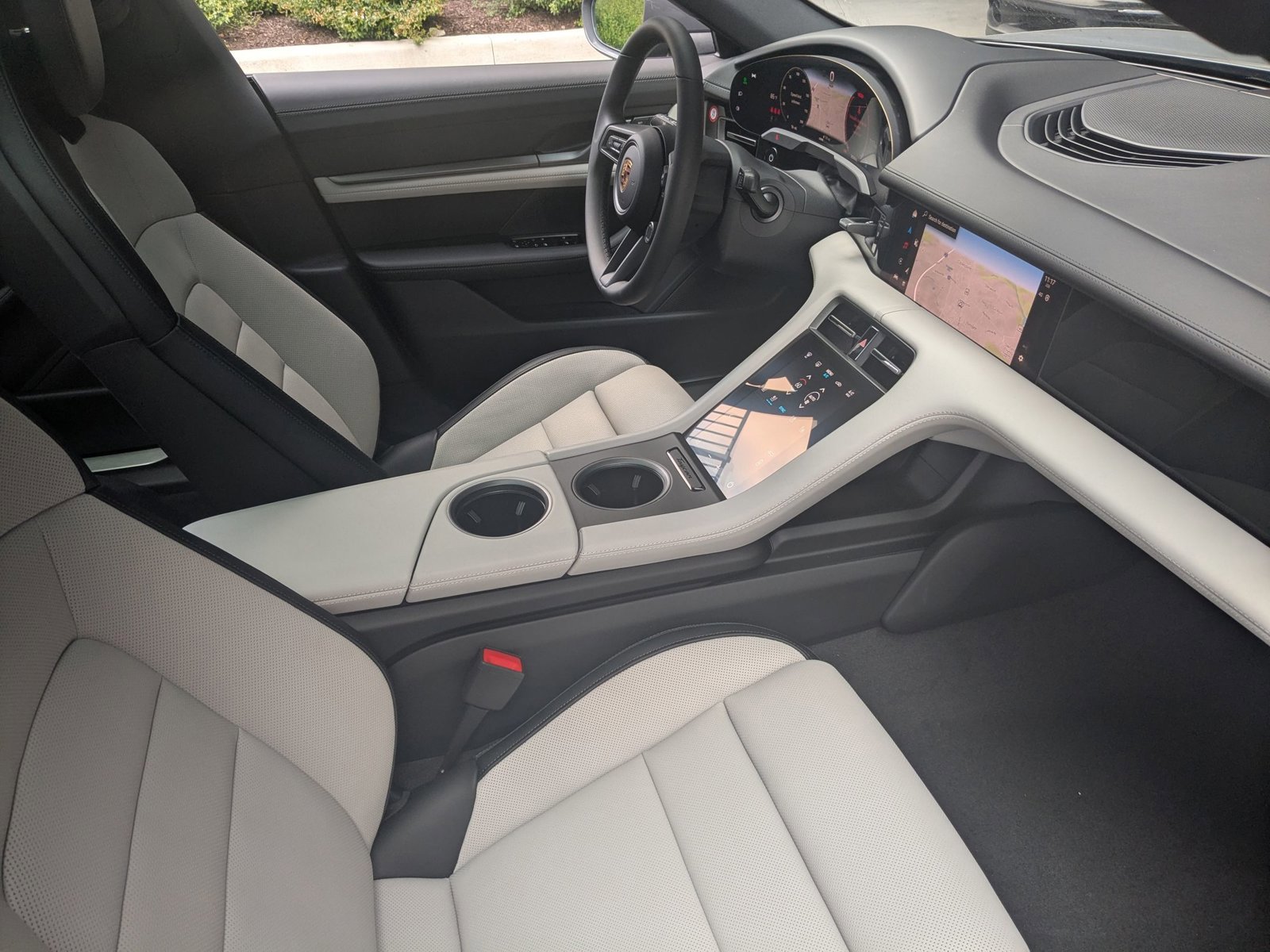 New 2025 Porsche Taycan image 26