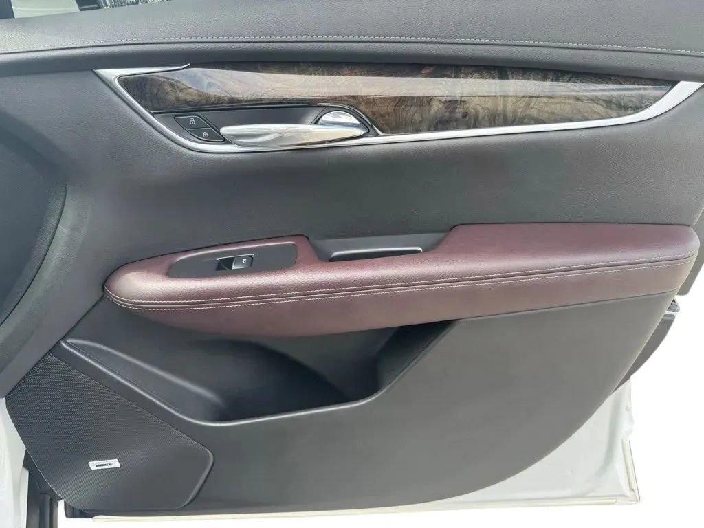 Used 2021 Cadillac XT6 Premium Luxury w/ LPO, Floor Liner Package image 16