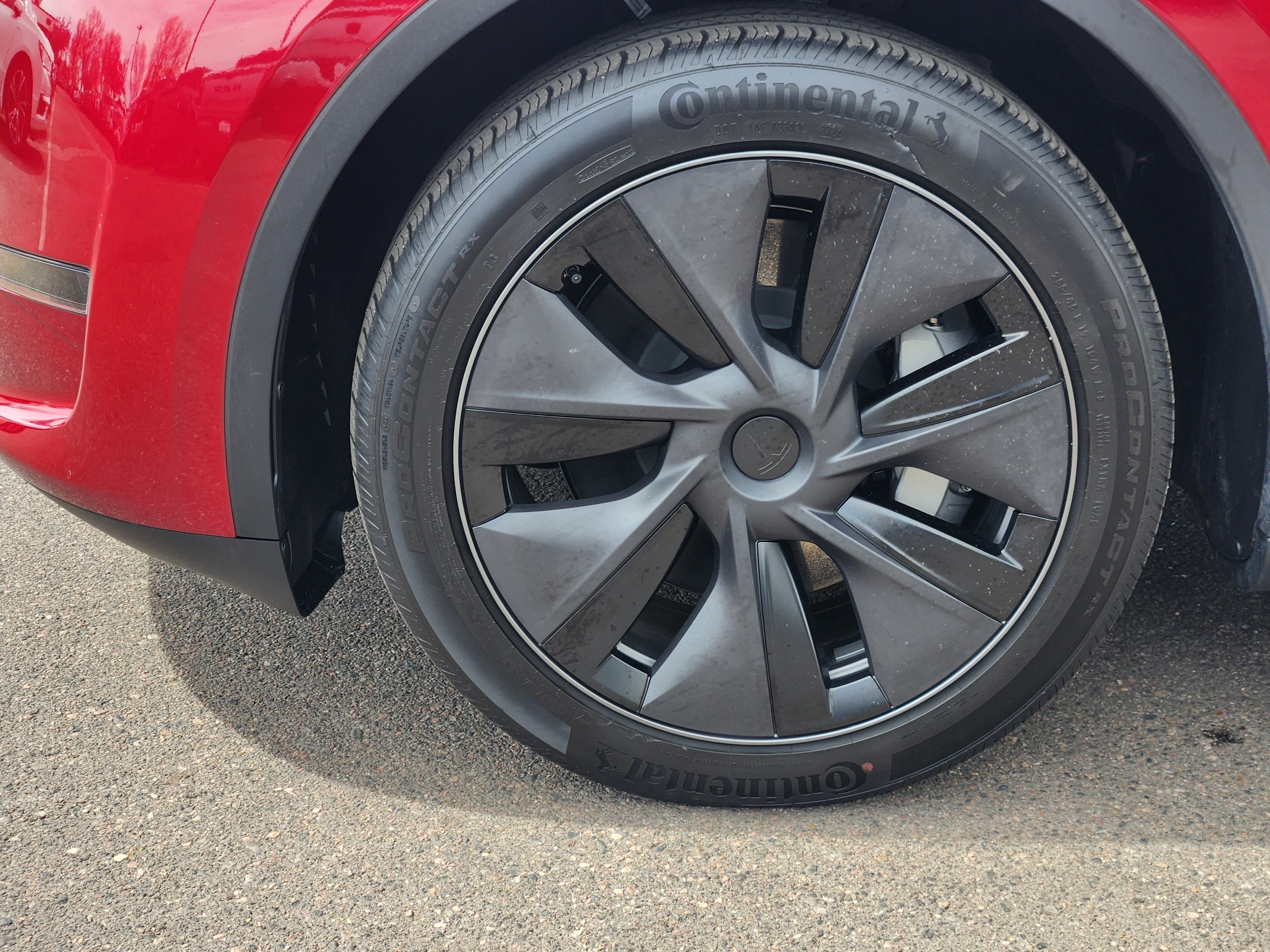 Used 2025 Tesla Model Y Long Range image 9