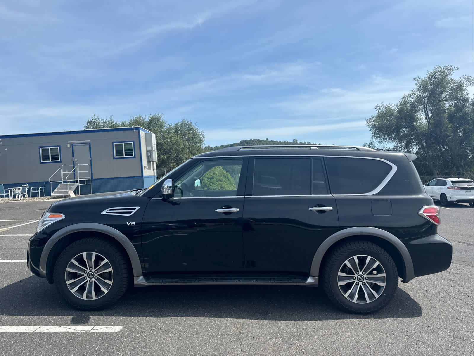 Used 2019 Nissan Armada SL w/ Premium Package AWD/4WD image 8