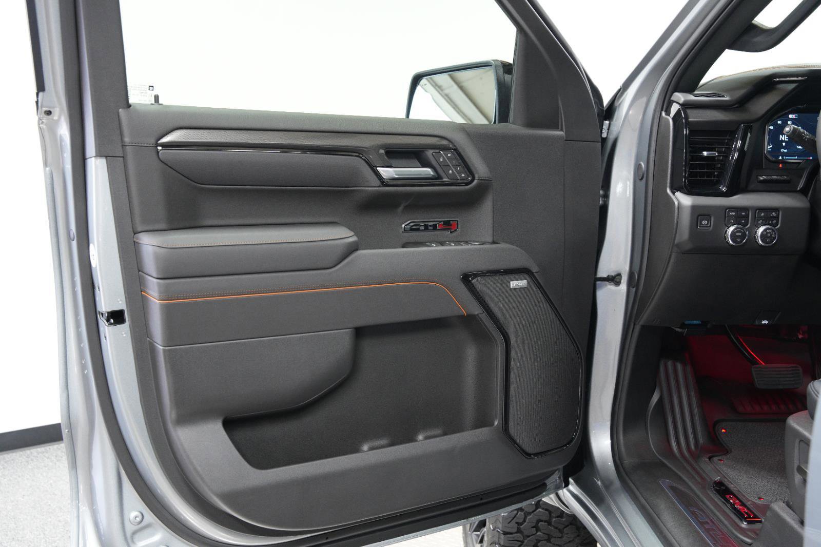 New 2025 GMC Sierra 1500 AT4 w/ AT4 Premium Package image 27