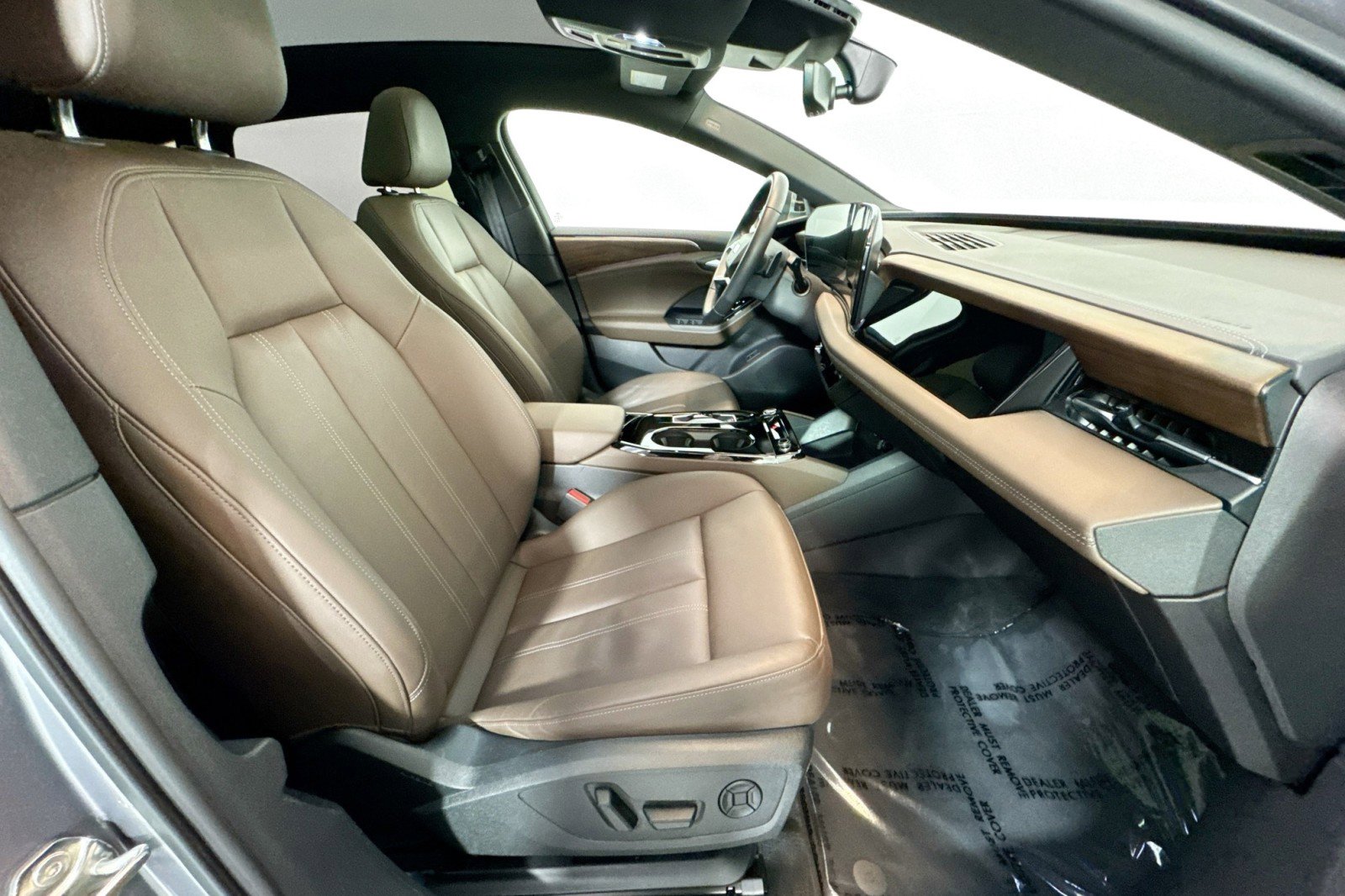 Used 2025 Audi A6 e-tron Premium w/ Convenience Package image 26