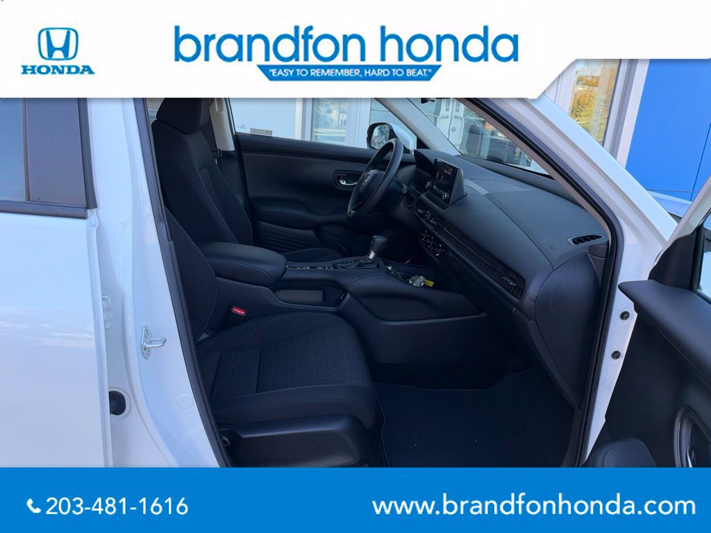 Used 2024 Honda HR-V LX image 27