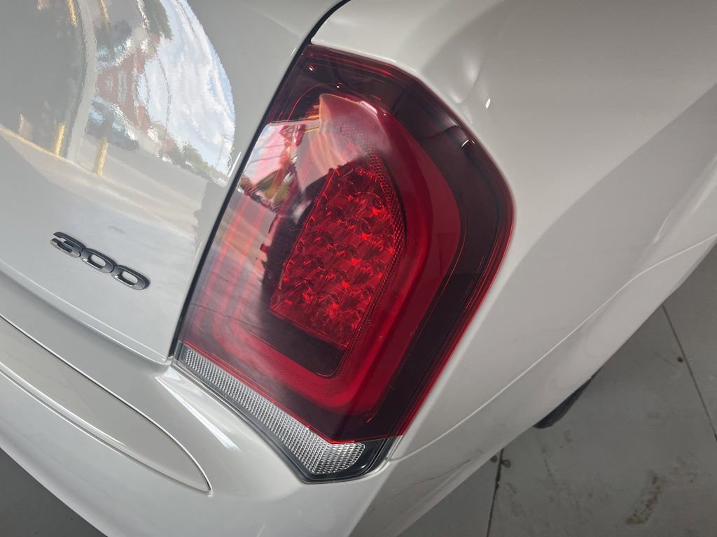Used 2023 Chrysler 300 Touring L w/ Comfort Group AWD/4WD image 45