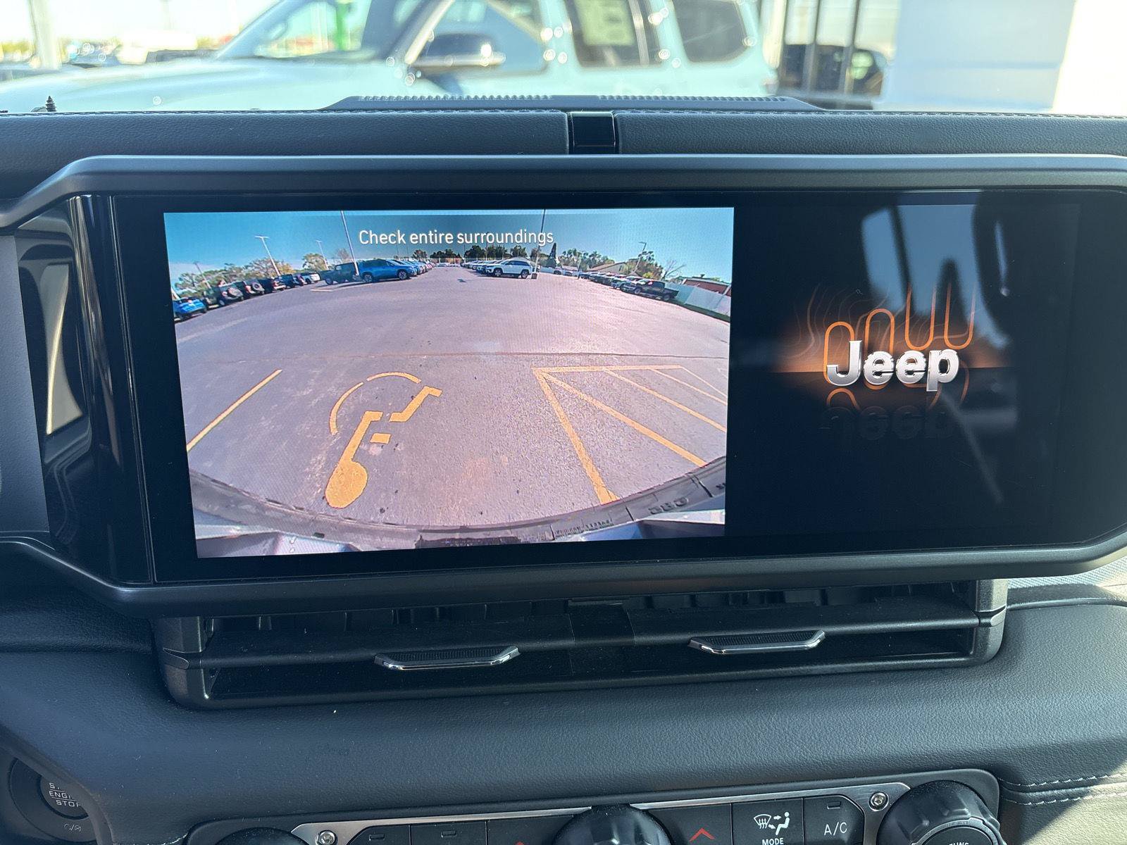Used 2026 Jeep Wrangler Unlimited Sahara AWD/4WD image 21