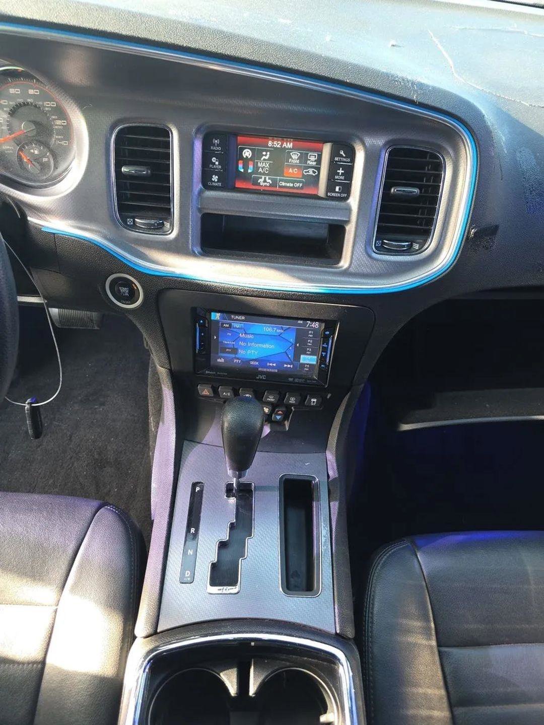 Used 2014 Dodge Charger SE RWD image 16