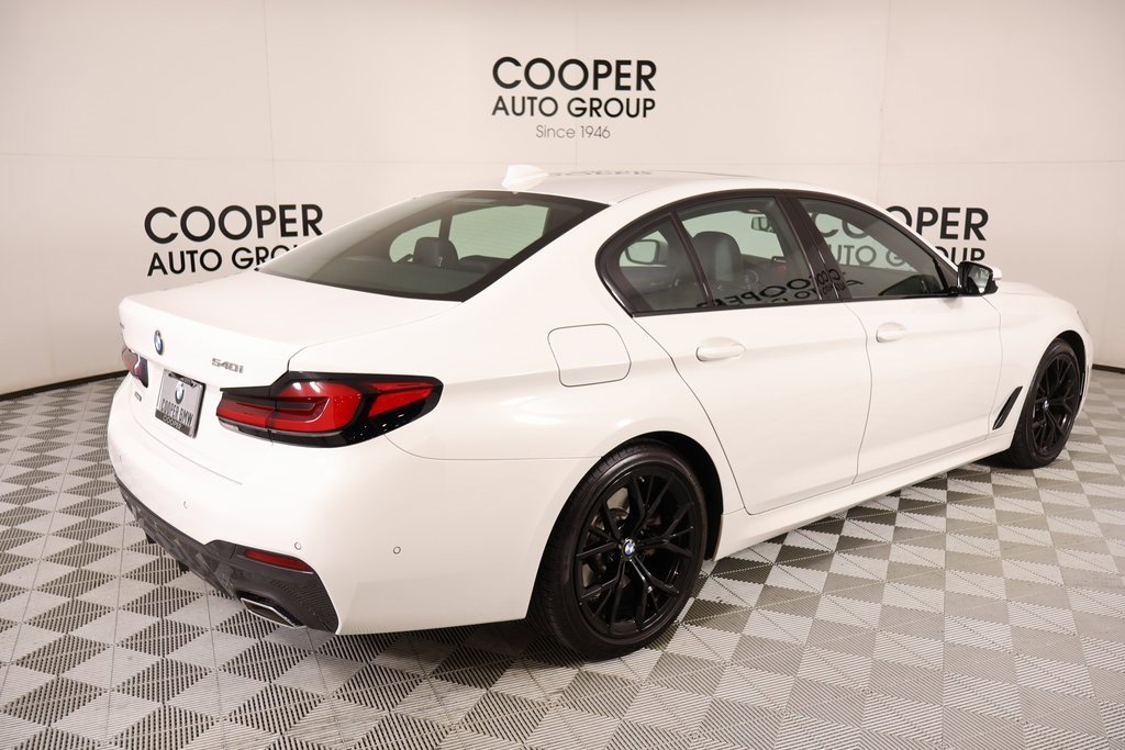 Used 2023 BMW 540i xDrive image 22