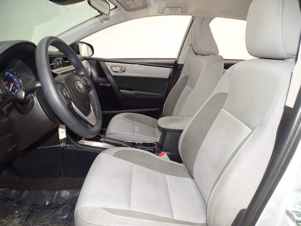 Used 2017 Toyota Corolla LE image 10