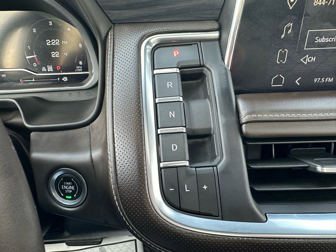 Used 2023 GMC Yukon XL SLT w/ SLT Luxury Package image 19