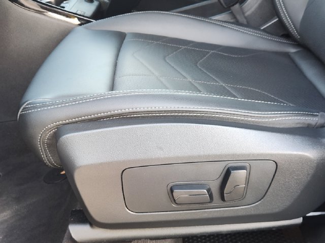 Used 2025 BMW X1 xDrive28i AWD/4WD image 21