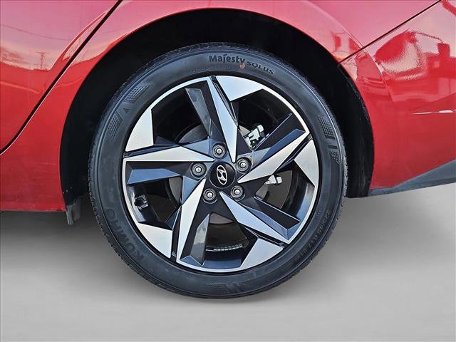 Used 2023 Hyundai Elantra SEL w/ Convenience Package image 24