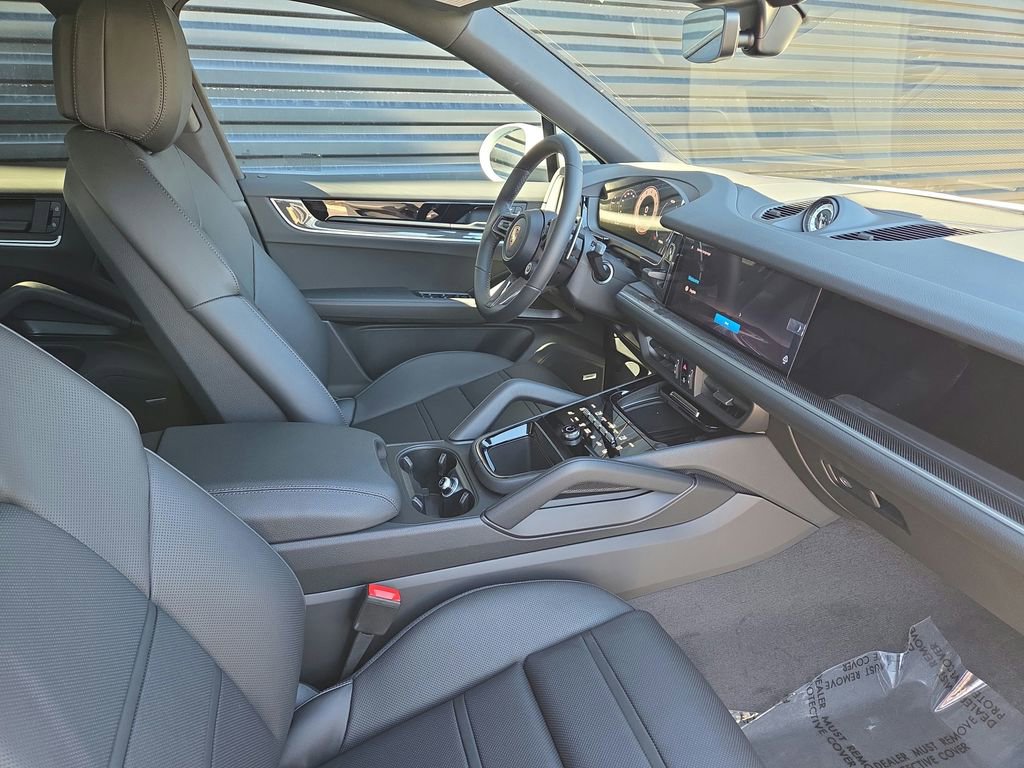 New 2026 Porsche Cayenne S image 18