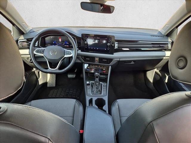 Used 2025 Volkswagen Jetta SE FWD image 17