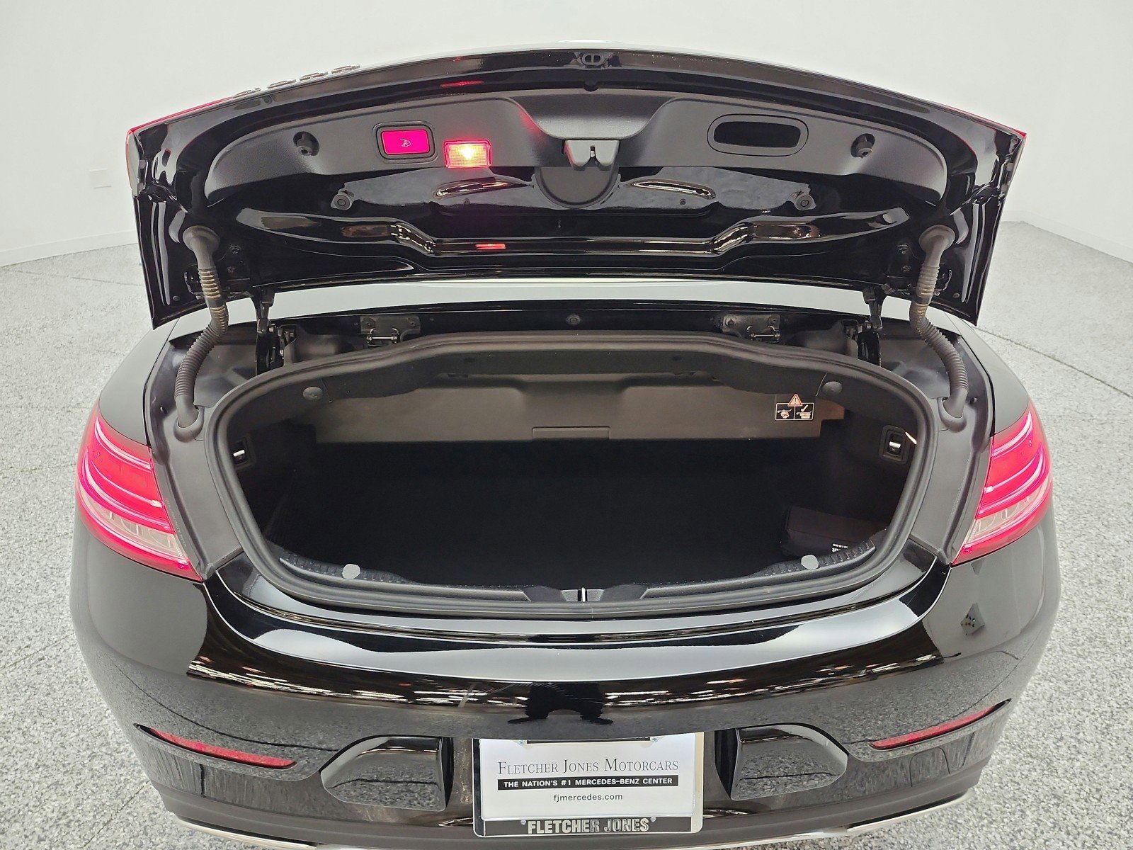 Used 2018 Mercedes-Benz C 300 Cabriolet image 18